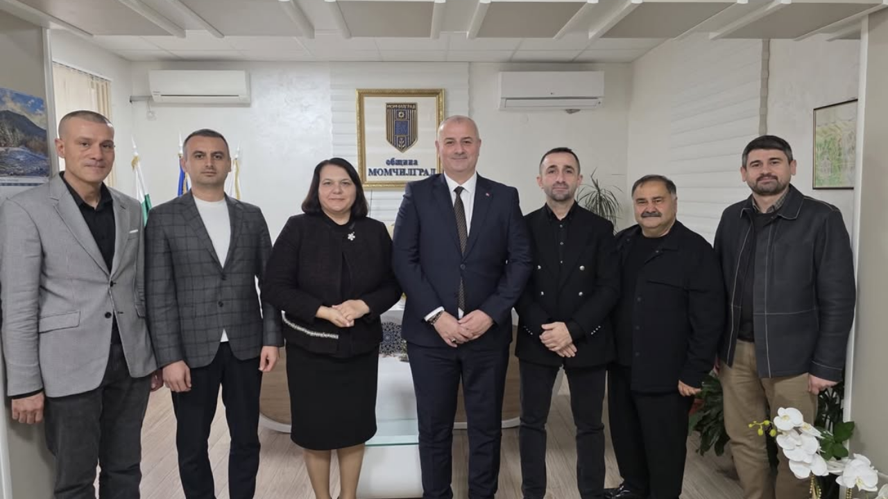 Çilimli’den Mestanlı’ya Resmî Ziyaret: Başkan Yıldız ve Heyet İş Birliğini Güçlendirdi