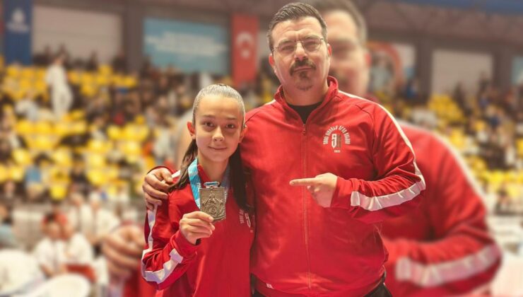 Azra Coşkun’dan Büyük Başarı: Türkiye İkinciliği Gururu